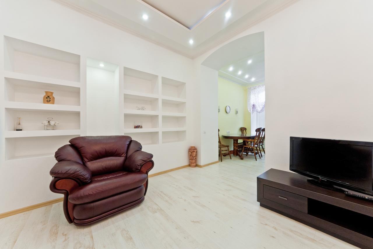 סנט פטרסבורג Apartment Spassky 12 מראה חיצוני תמונה