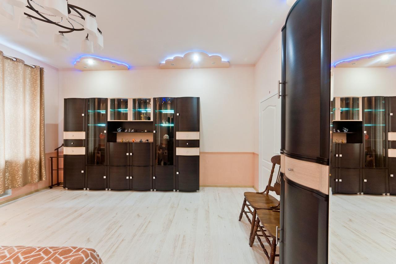 סנט פטרסבורג Apartment Spassky 12 מראה חיצוני תמונה