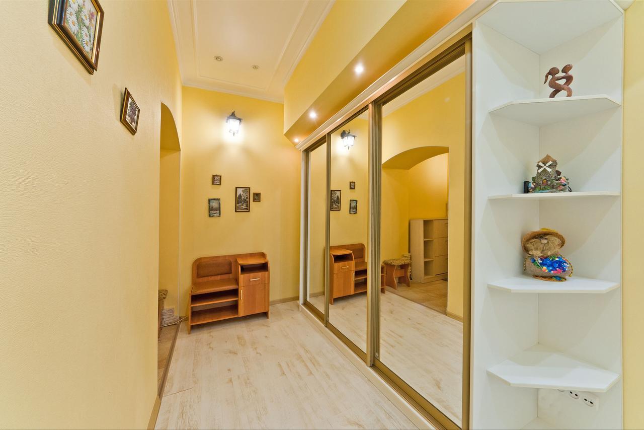 סנט פטרסבורג Apartment Spassky 12 מראה חיצוני תמונה